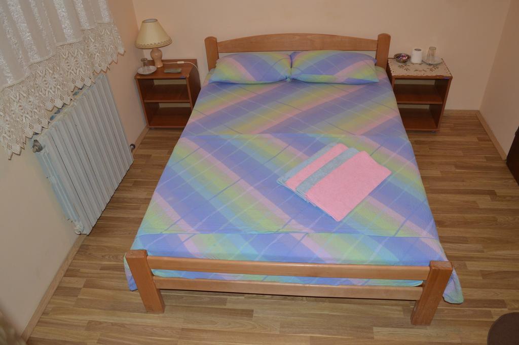 Pansion Lug Hotel Belgrade Room photo