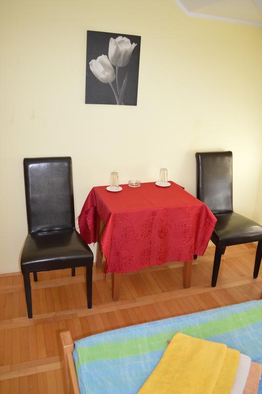 Pansion Lug Hotel Belgrade Room photo